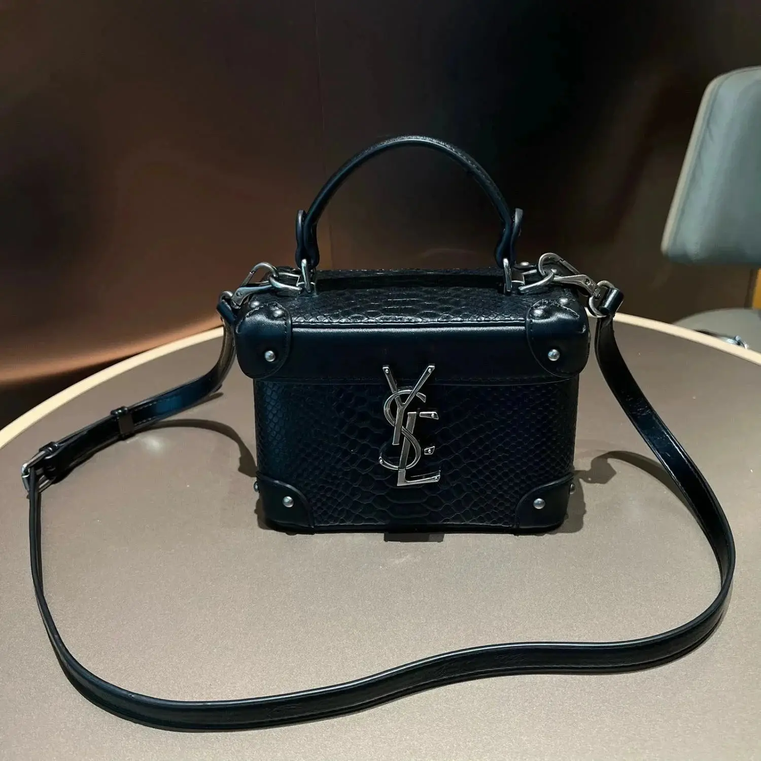Saint Laurent Duma Shoulder Bag 4, YSL 1:1 rep bag from $34 · DHL from Guangzhou, China
