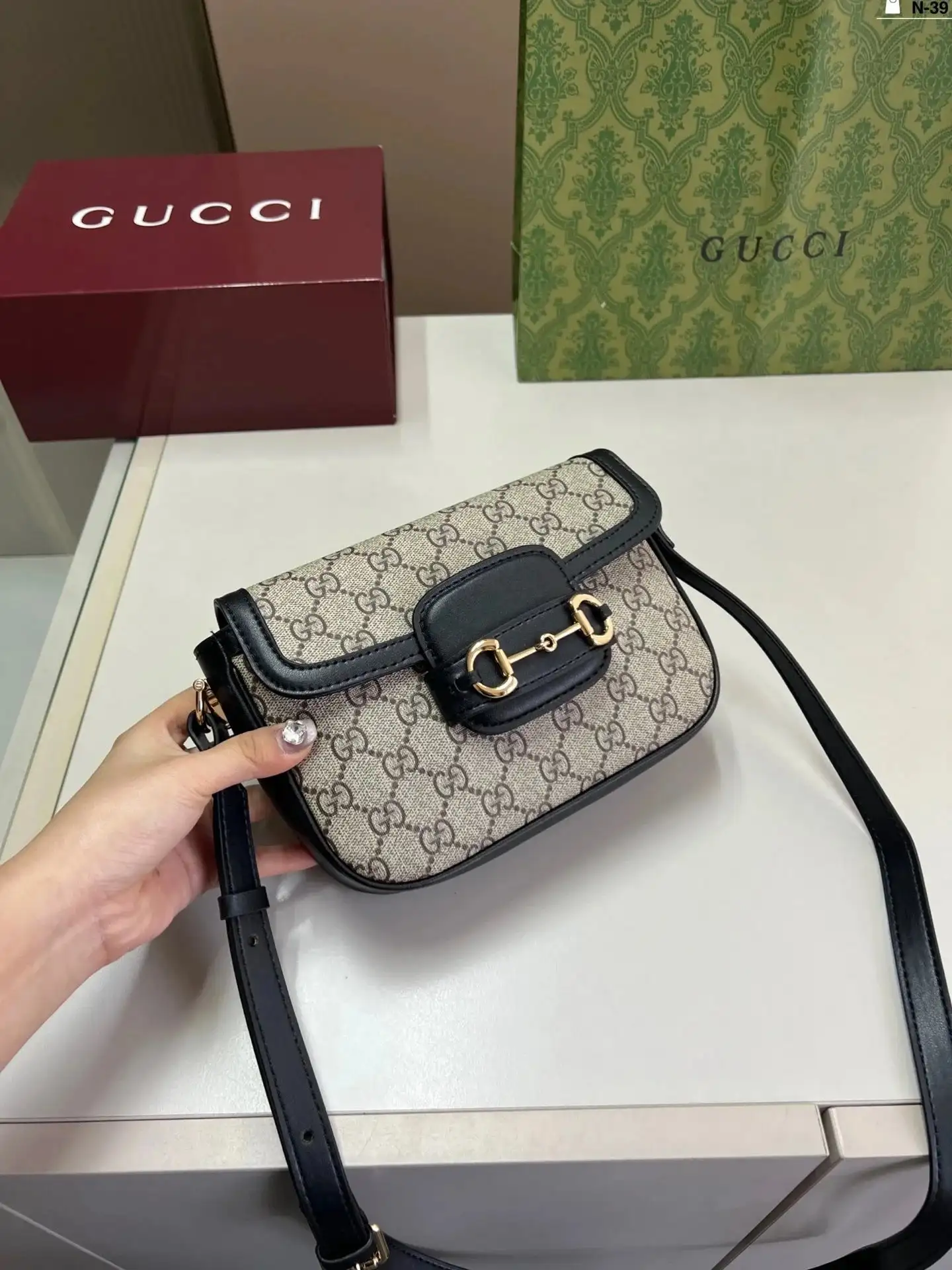 Gucci GG Supreme Horsebit Shoulder Bag 7