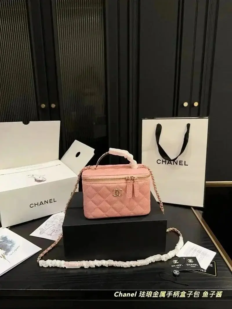 Chanel Classic Flap Bag 8