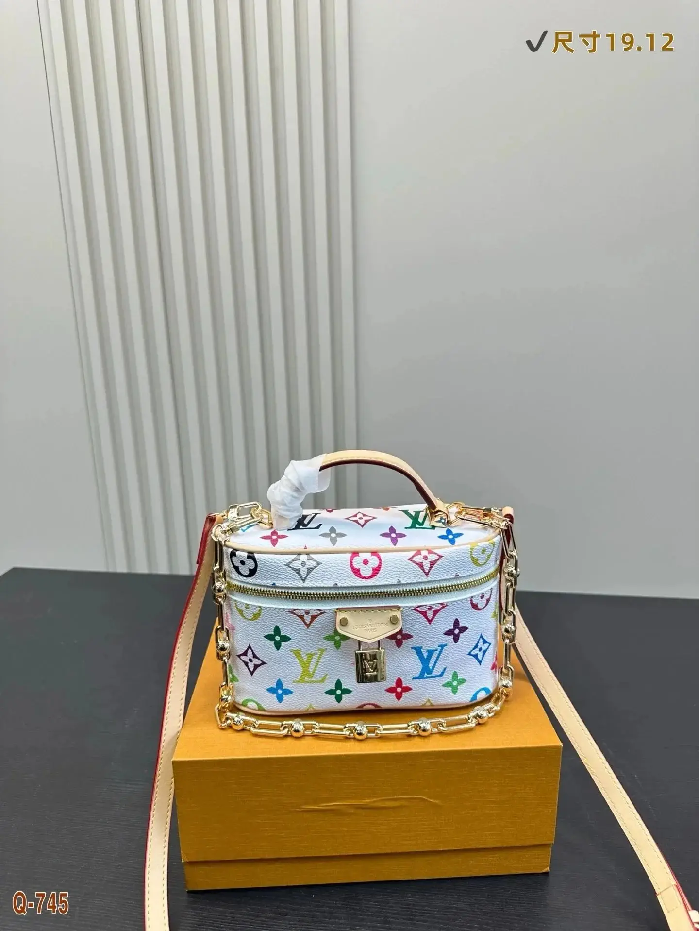 Louis Vuitton Women's Bags 7, Louis Vuitton 1:1 rep bag from $59 · DHL from Guangzhou, China