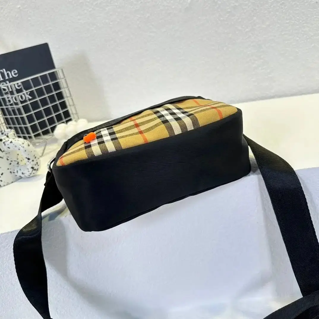 Burberry Vintage Check Messenger Bag 4 · Burberry 1:1 rep bag from $63 · DHL from Guangzhou, China