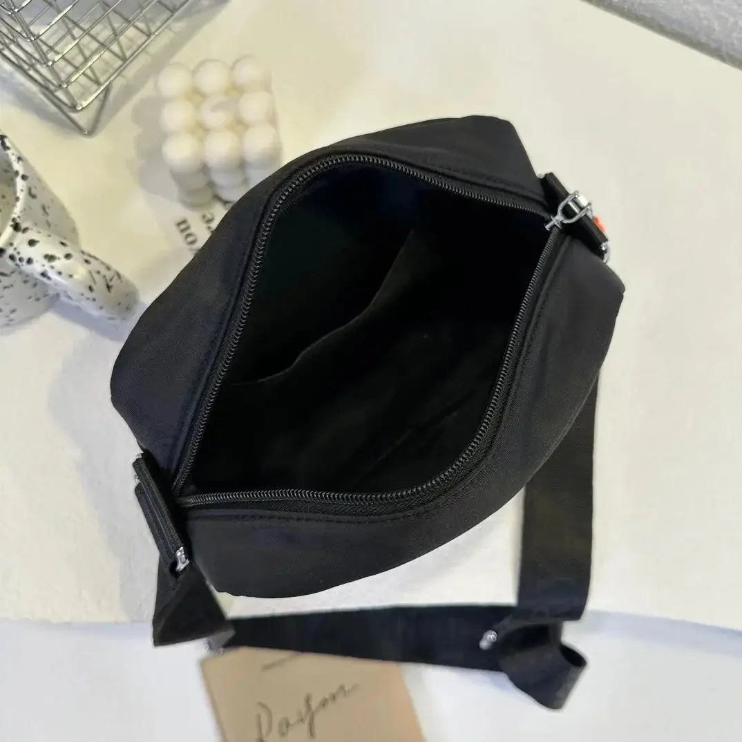 Burberry Vintage Check Messenger Bag 6 · Burberry 1:1 rep bag from $63 · DHL from Guangzhou, China