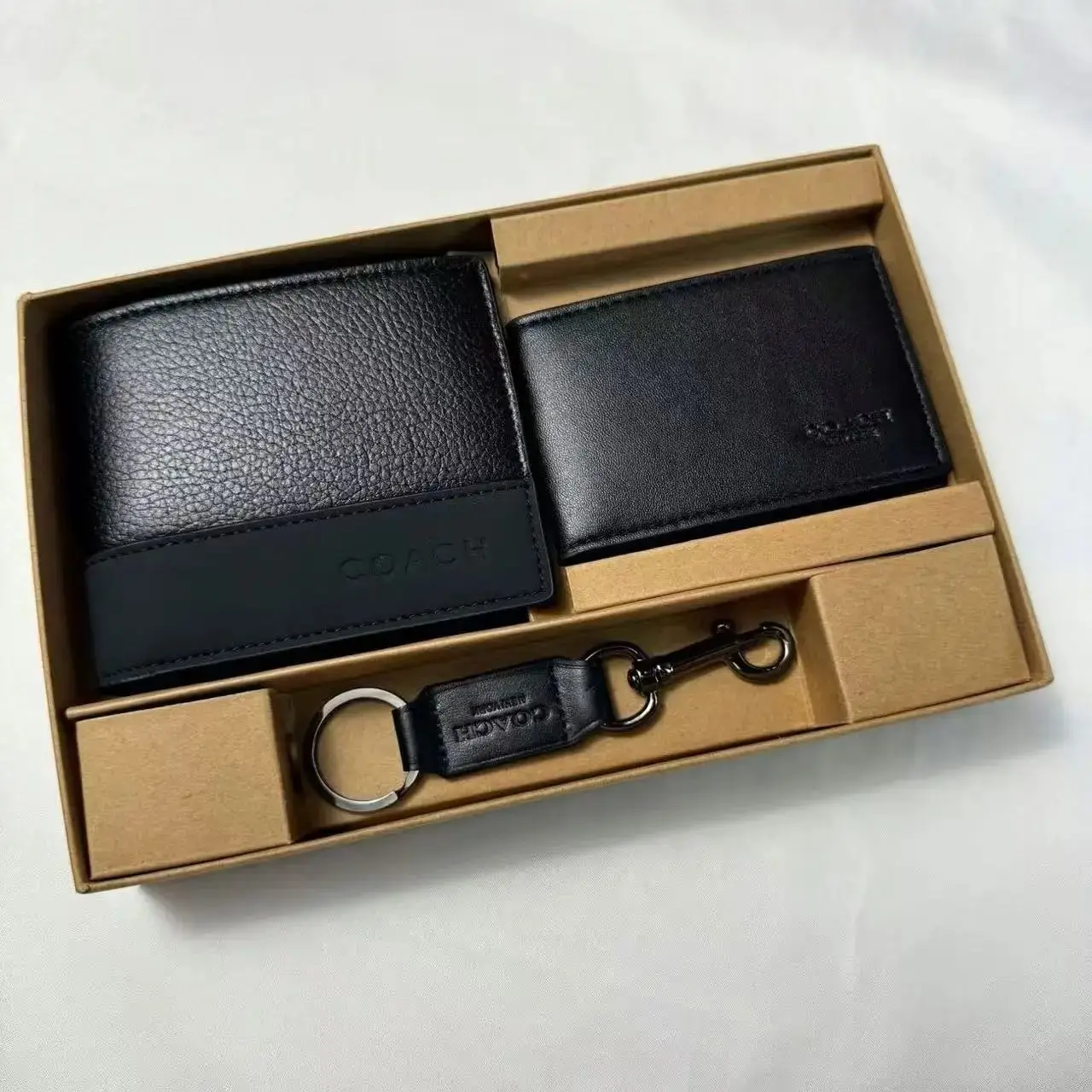 Coach Wallets 6 — Coach 1:1 rep bag from $36 · DHL from Guangzhou, China