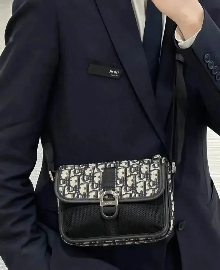 Dior Crossbody Bags 2, Dior 1:1 rep bag from $48 · DHL from Guangzhou, China