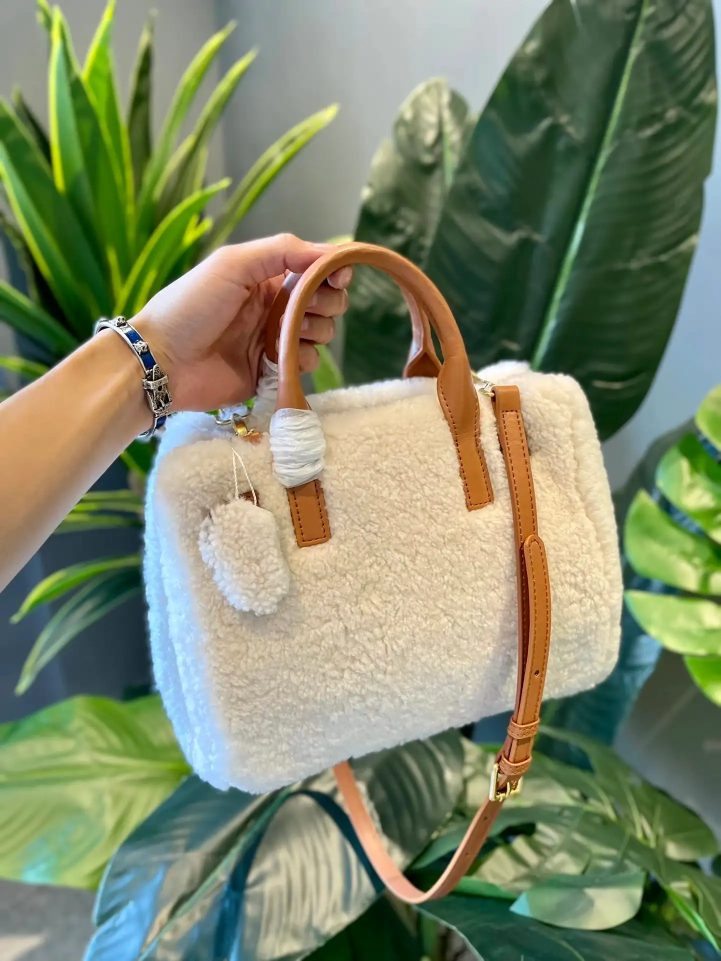 Saint Laurent Handbags 2 · YSL 1:1 rep bag from $34 · DHL from Guangzhou, China