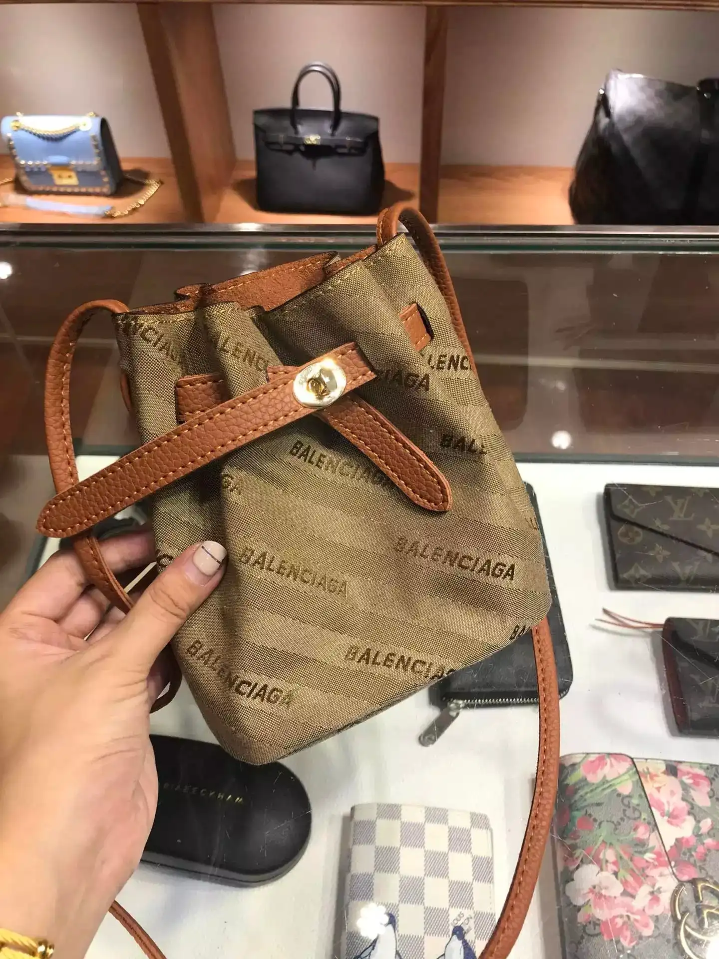 Balenciaga Bucket Bag 3 · Balenciaga 1:1 rep bag from $69 · DHL from Guangzhou, China