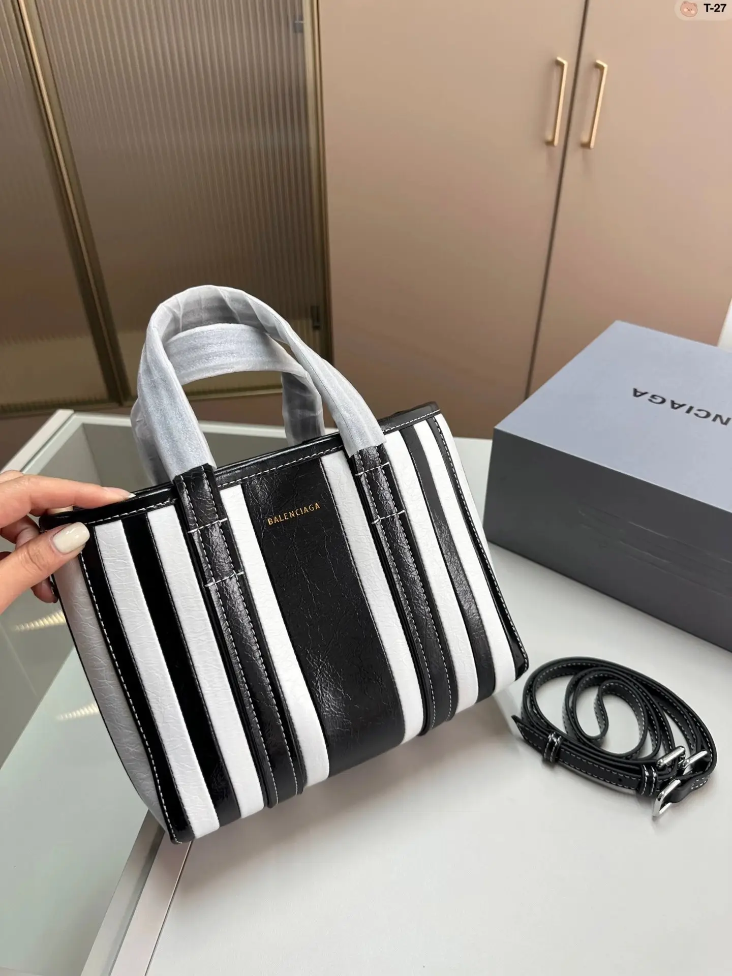 Balenciaga Tote Bag 6 · Balenciaga 1:1 rep bag from $69 · DHL from Guangzhou, China