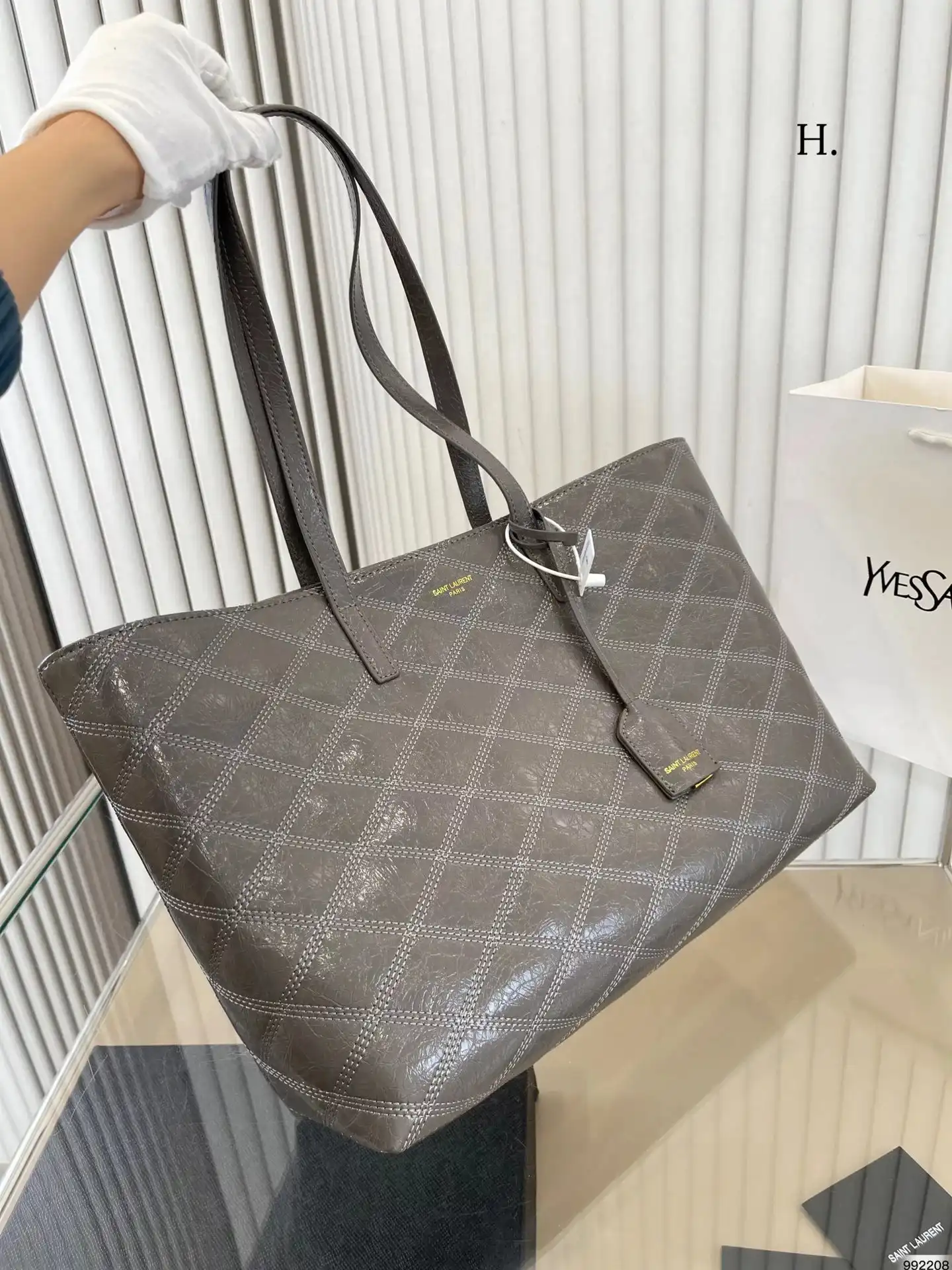Saint Laurent Tote Bag · YSL 1:1 rep bag from $34 · DHL from Guangzhou, China