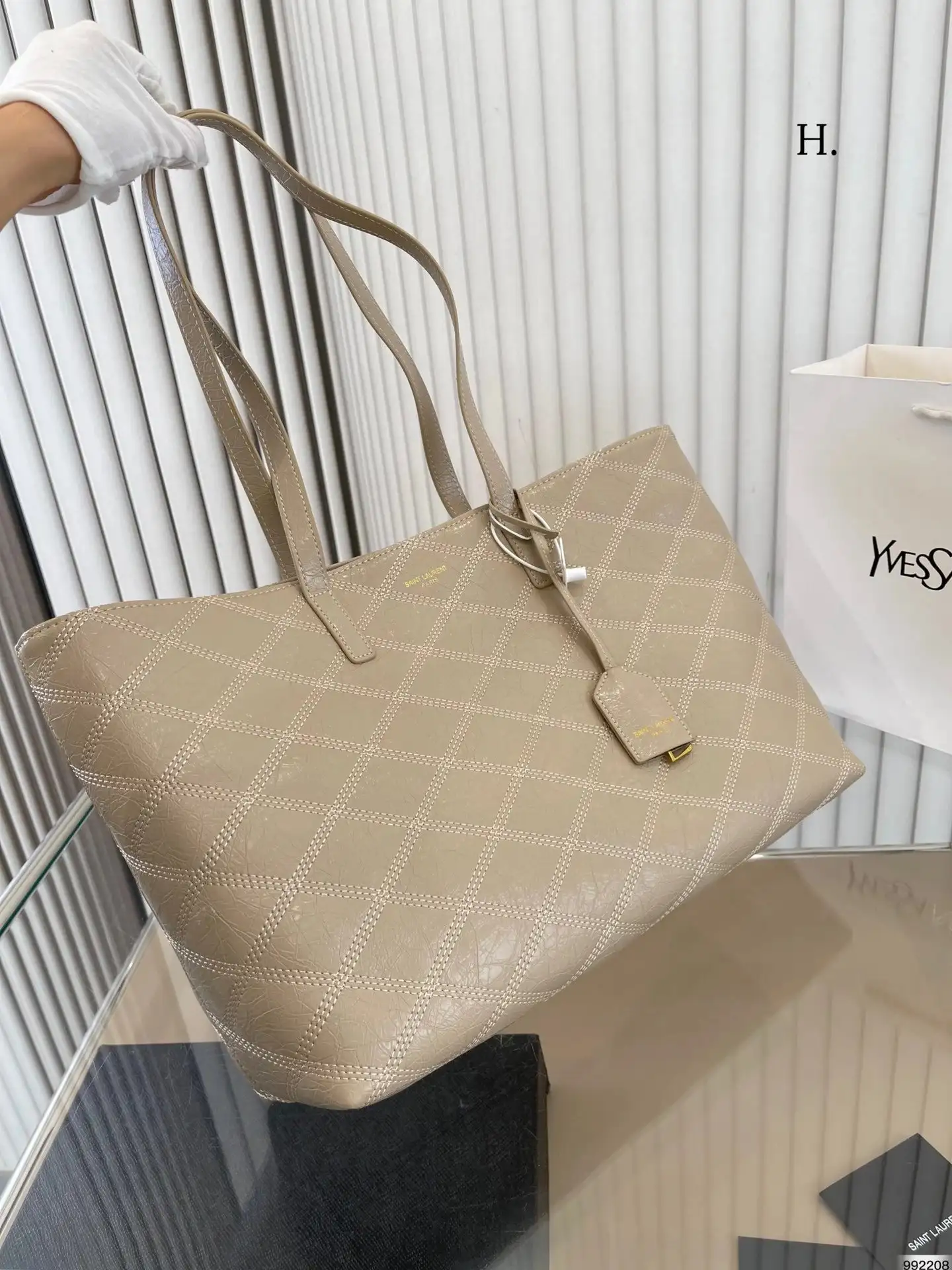 Saint Laurent Tote Bag 2 · YSL 1:1 rep bag from $34 · DHL from Guangzhou, China