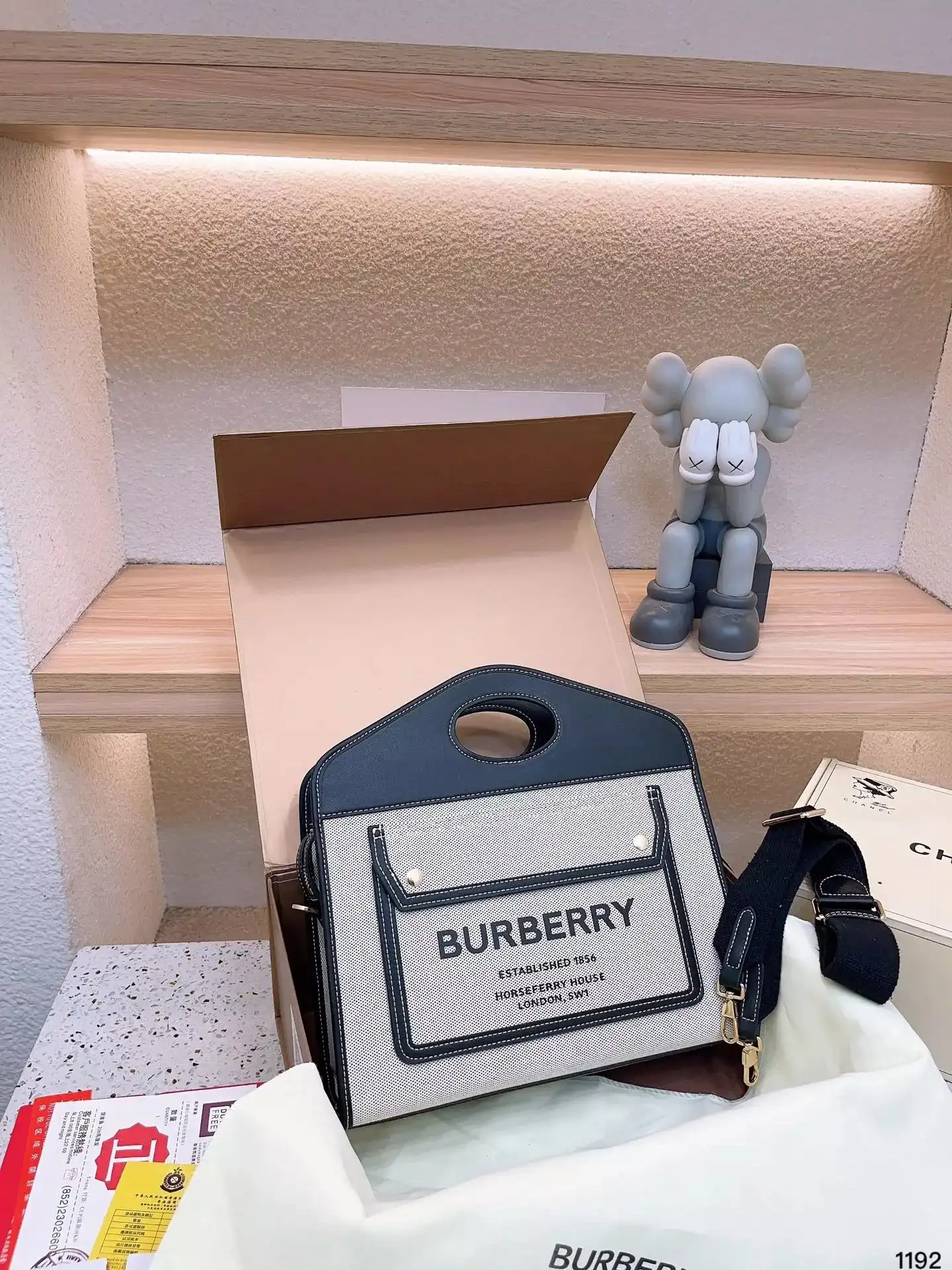 Burberry Tote Bag · Burberry 1:1 rep bag from $63 · DHL from Guangzhou, China