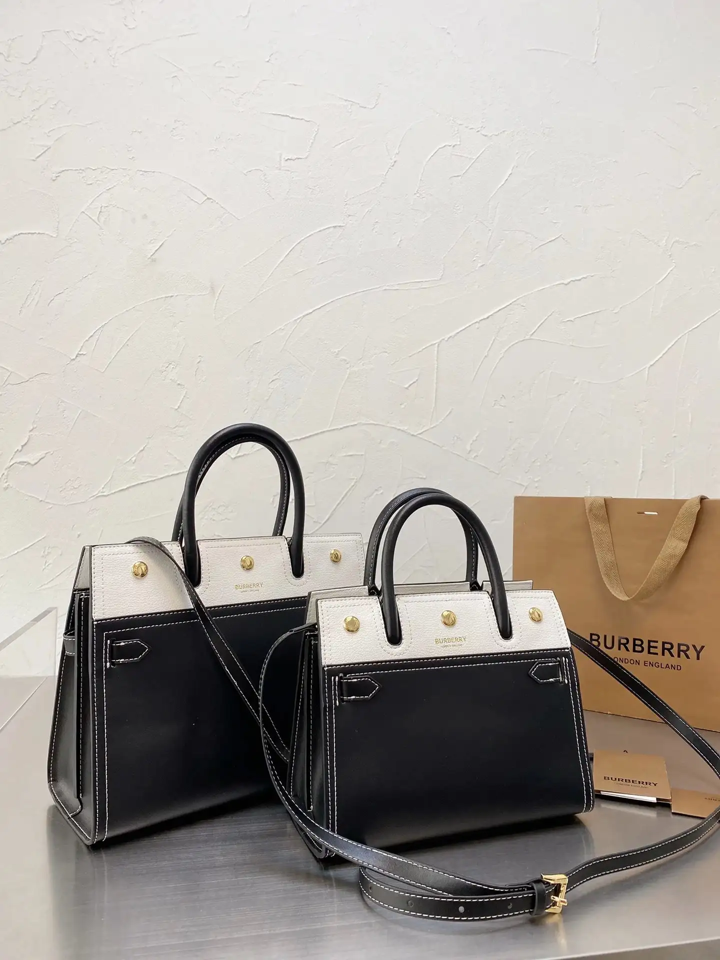 Burberry Tote Bag 4 · Burberry 1:1 rep bag from $63 · DHL from Guangzhou, China