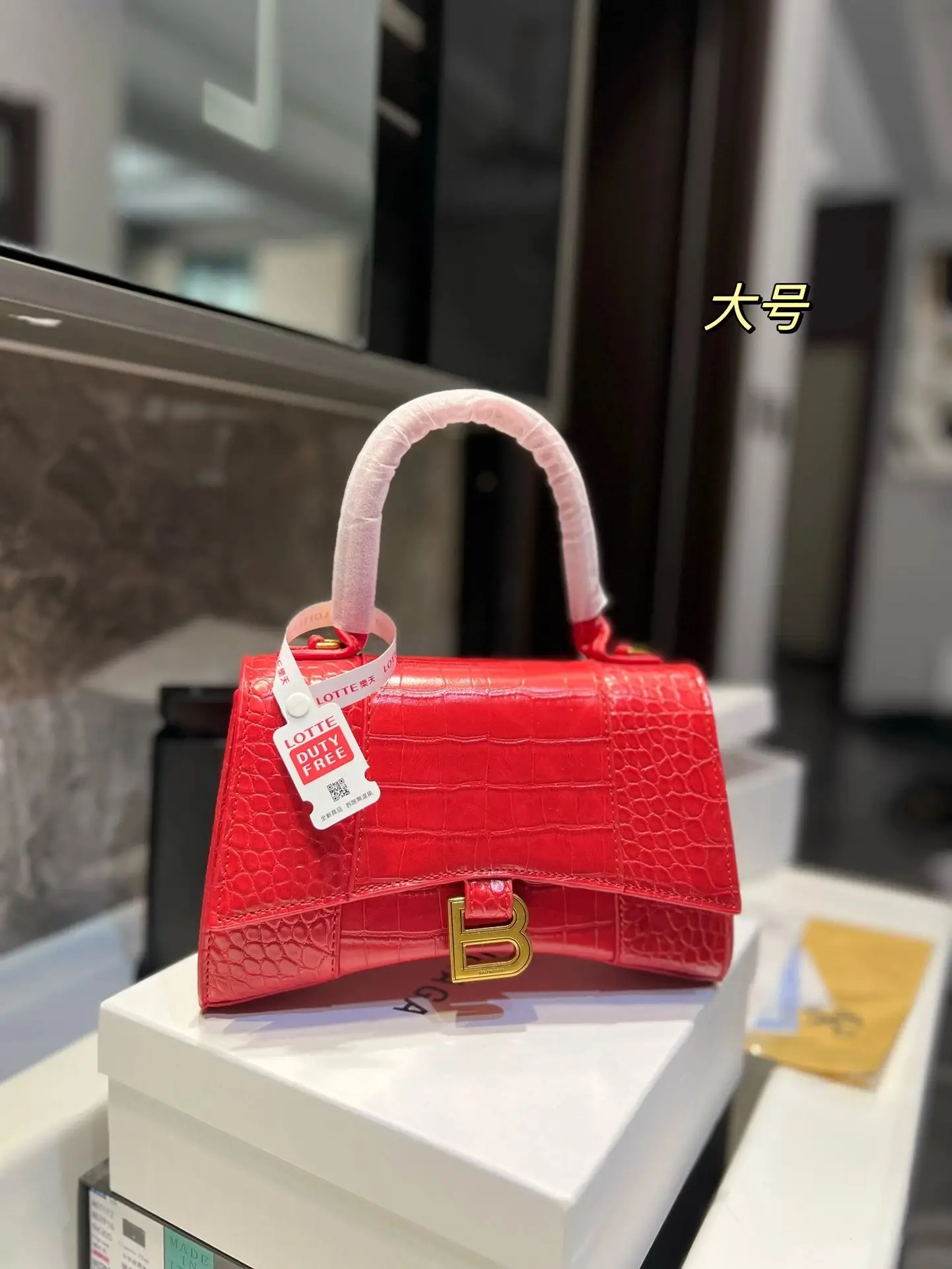 Balenciaga Handbags 3