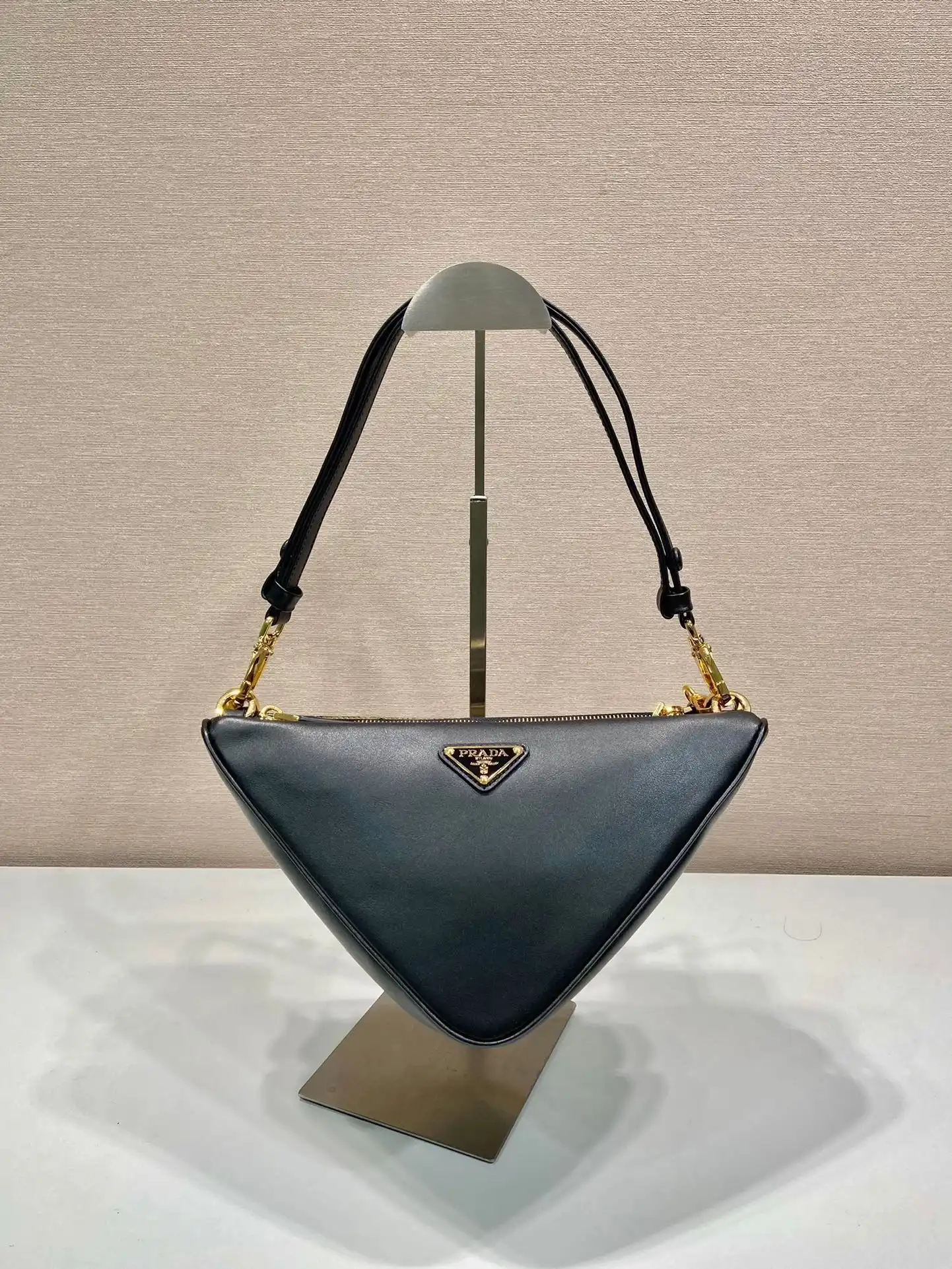 Prada Chain Bag 2 · Prada 1:1 rep bag from $29 · DHL from Guangzhou, China