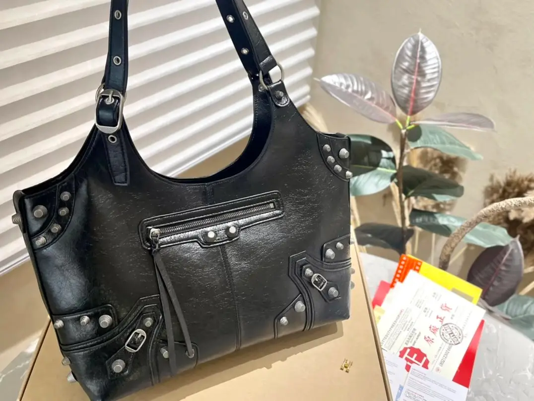 Balenciaga Saddle Bag 6 — Balenciaga 1:1 rep bag from $69 · DHL from Guangzhou, China