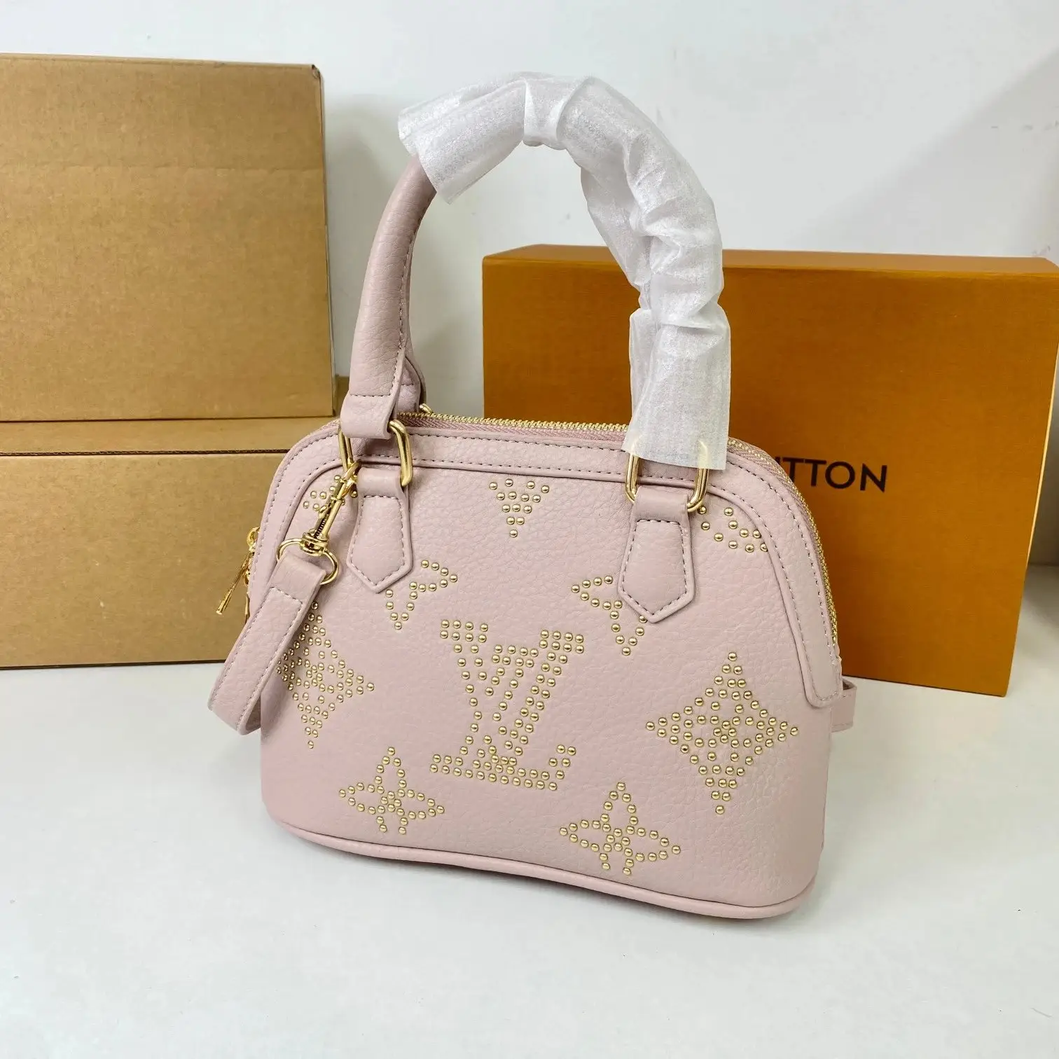 Louis Vuitton Handbags 7 · Louis Vuitton 1:1 rep bag from $59 · DHL from Guangzhou, China